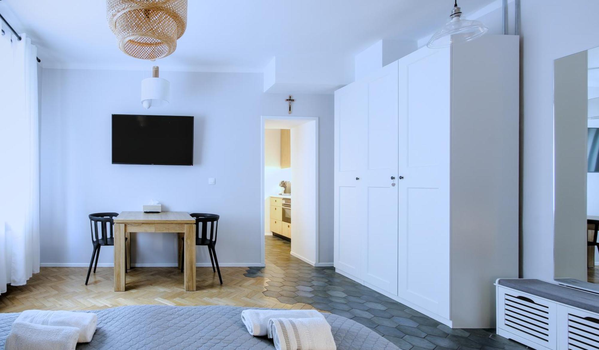 Kana - Stylish Apartment In Krakow Pomorska - Close, Wifi, Smart Tv Krasków Εξωτερικό φωτογραφία